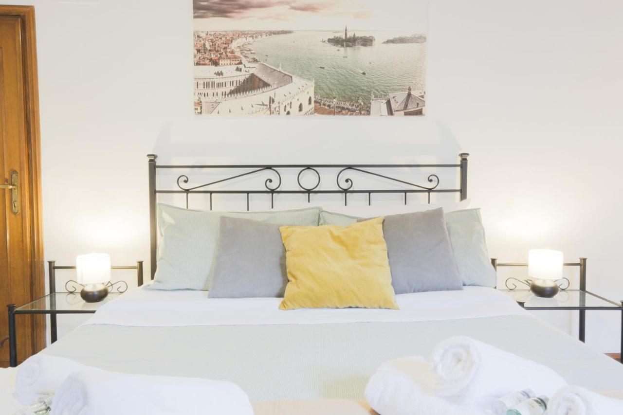 Santa Croce Guest House Venedig Exterior foto