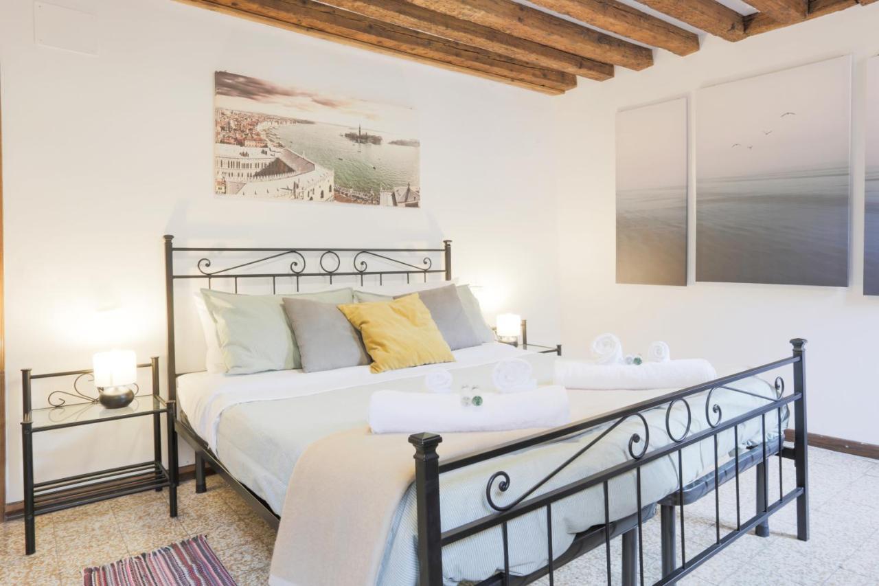 Santa Croce Guest House Venedig Exterior foto